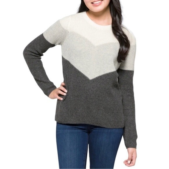 NWT Design History Gray Zip Back Crew Neck Chevron Sweater Women’s Size XL NEW - Picture 2 of 16